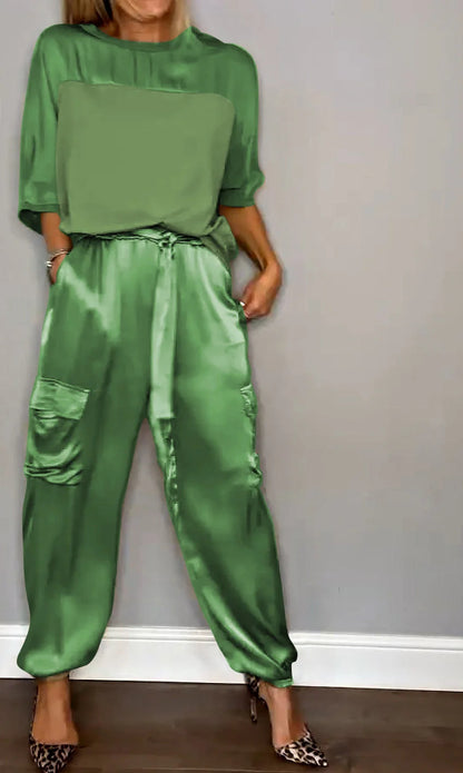 Ensemble en Satin Lisse – T-shirt & Pantalon